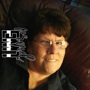 Meet your Posher, Laurie